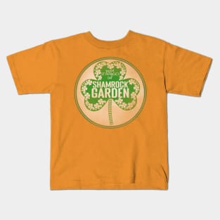 St Patricks Day Gardening - Happy St Patricks Day Shamrock Garden Retro Kids T-Shirt